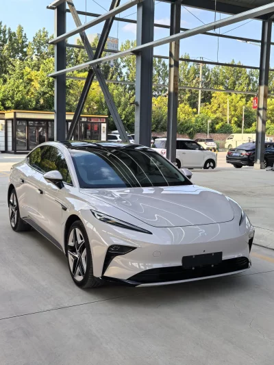 Rising Auto Feifan F7
