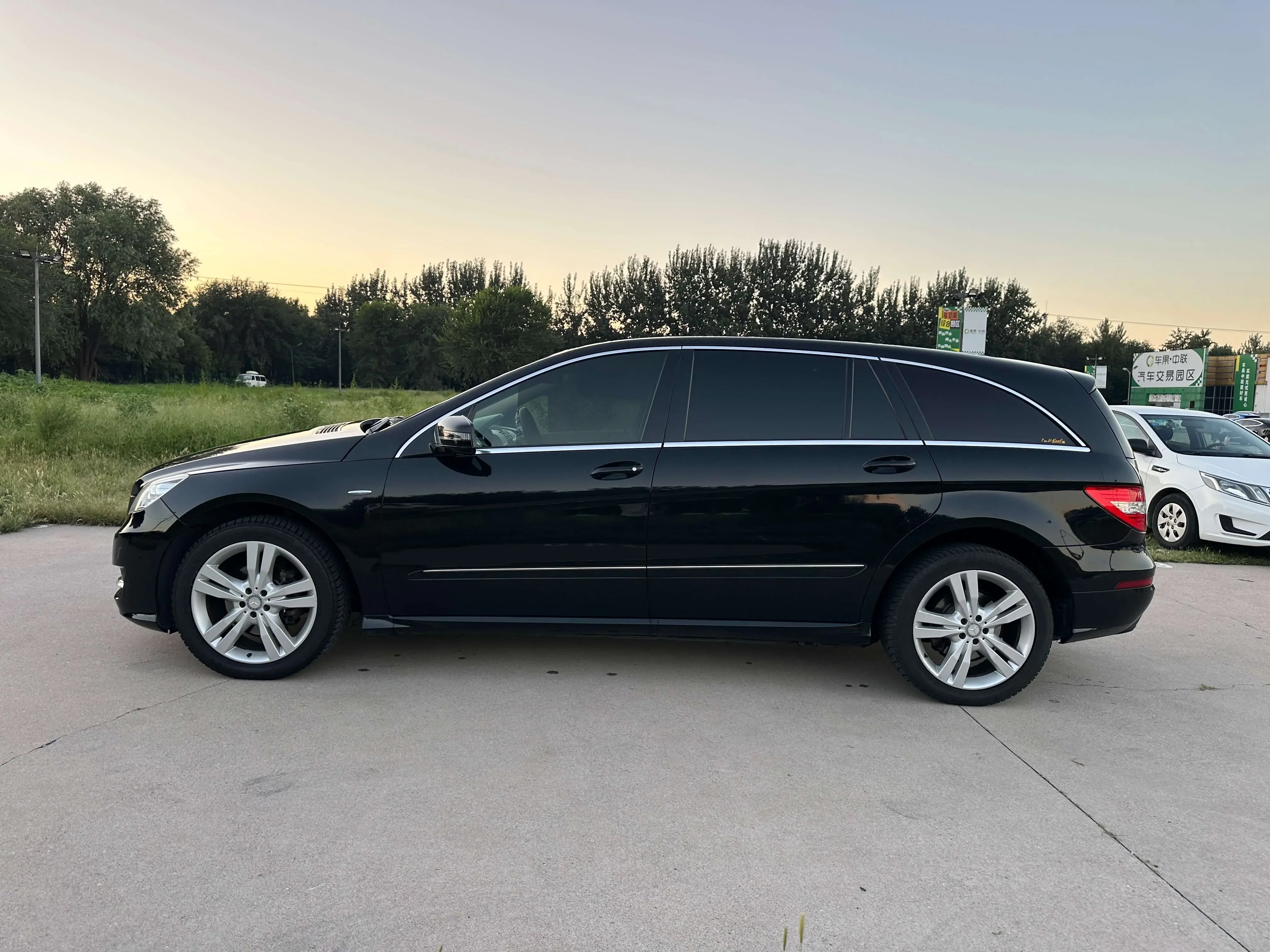 Mercedes-Benz R-Class