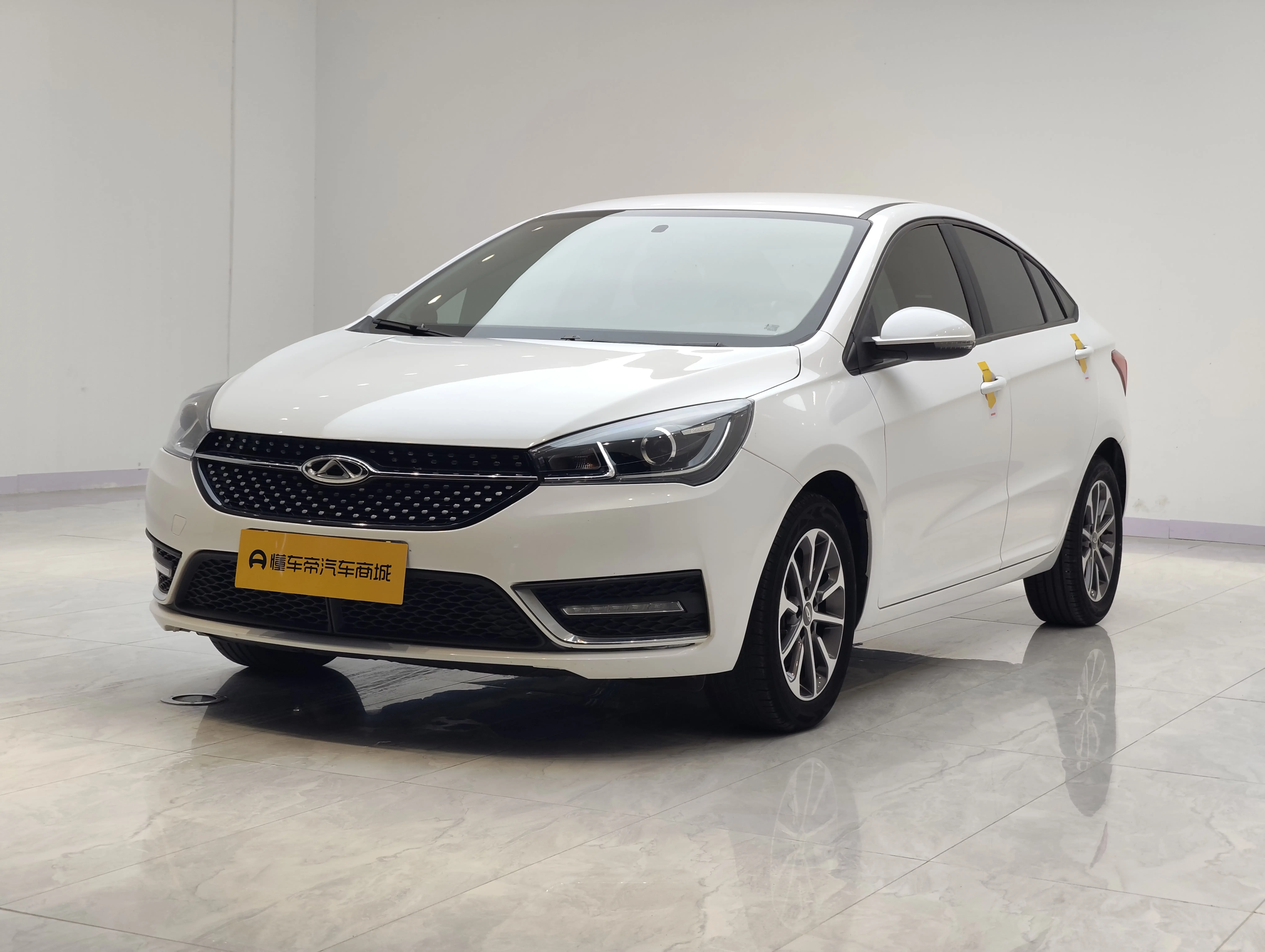 Chery Arrizo 5