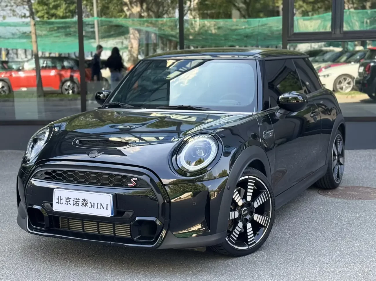 MINI MINI