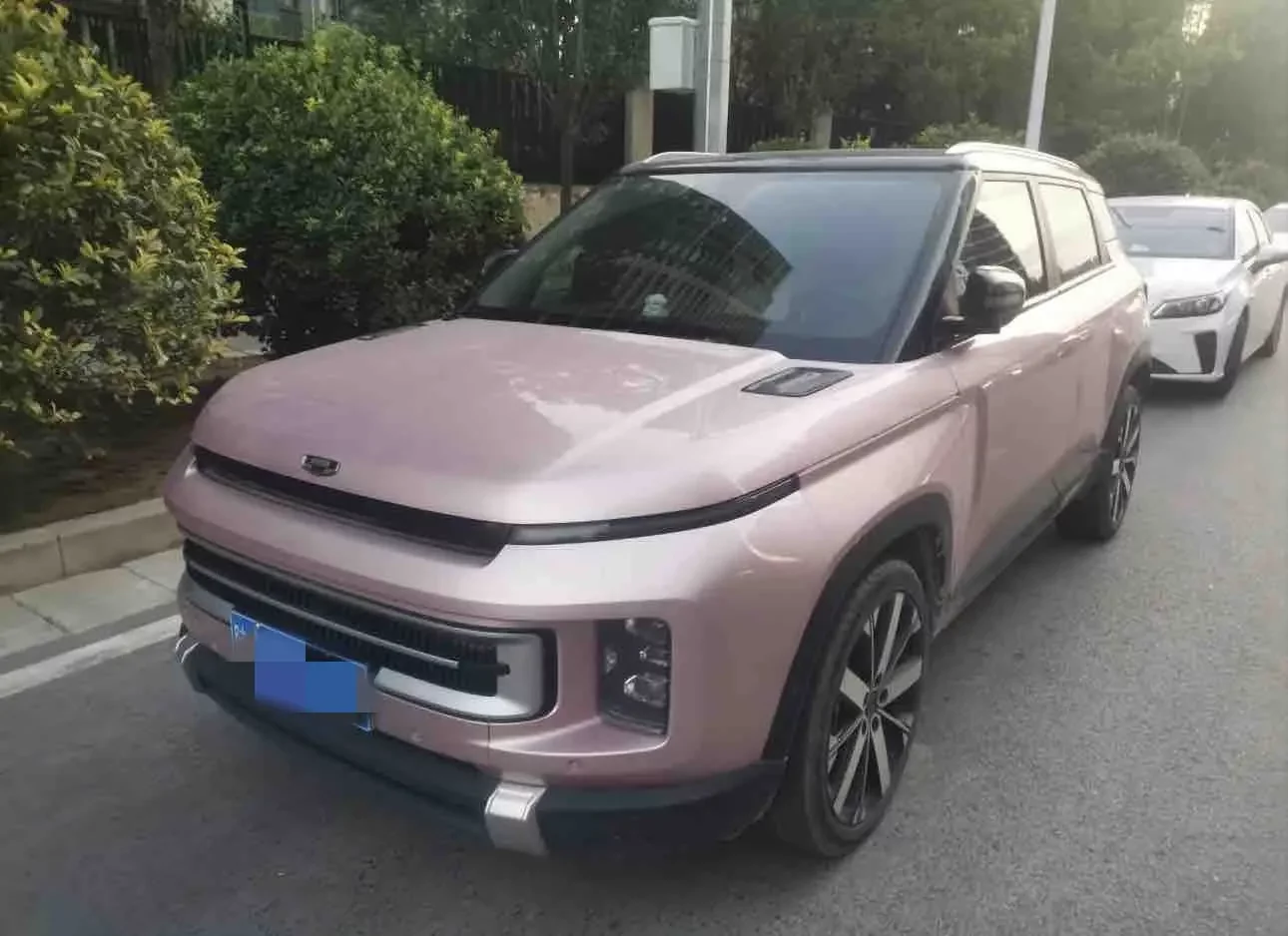 Geely ICON