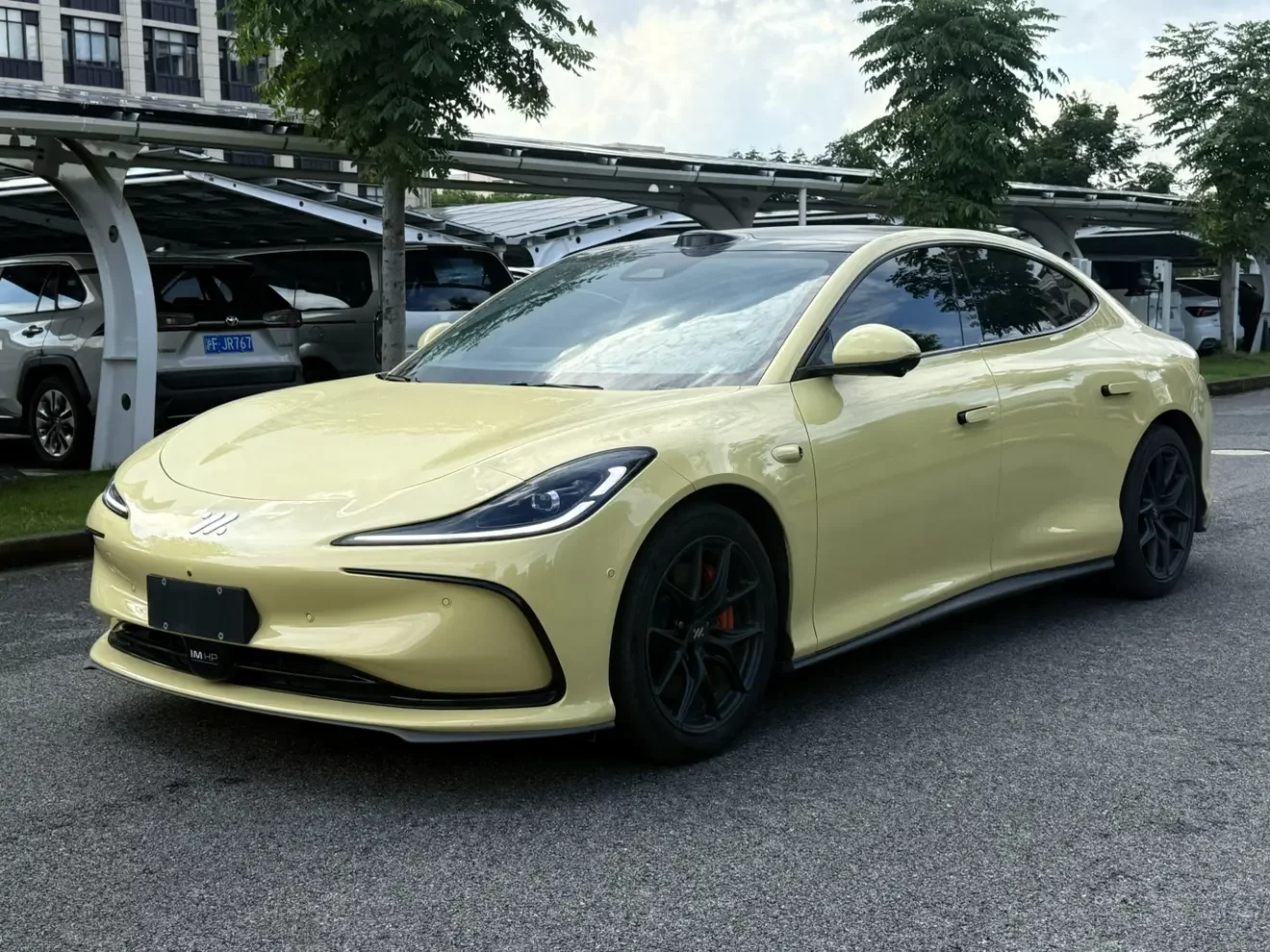 IM Motors Zhiji L6