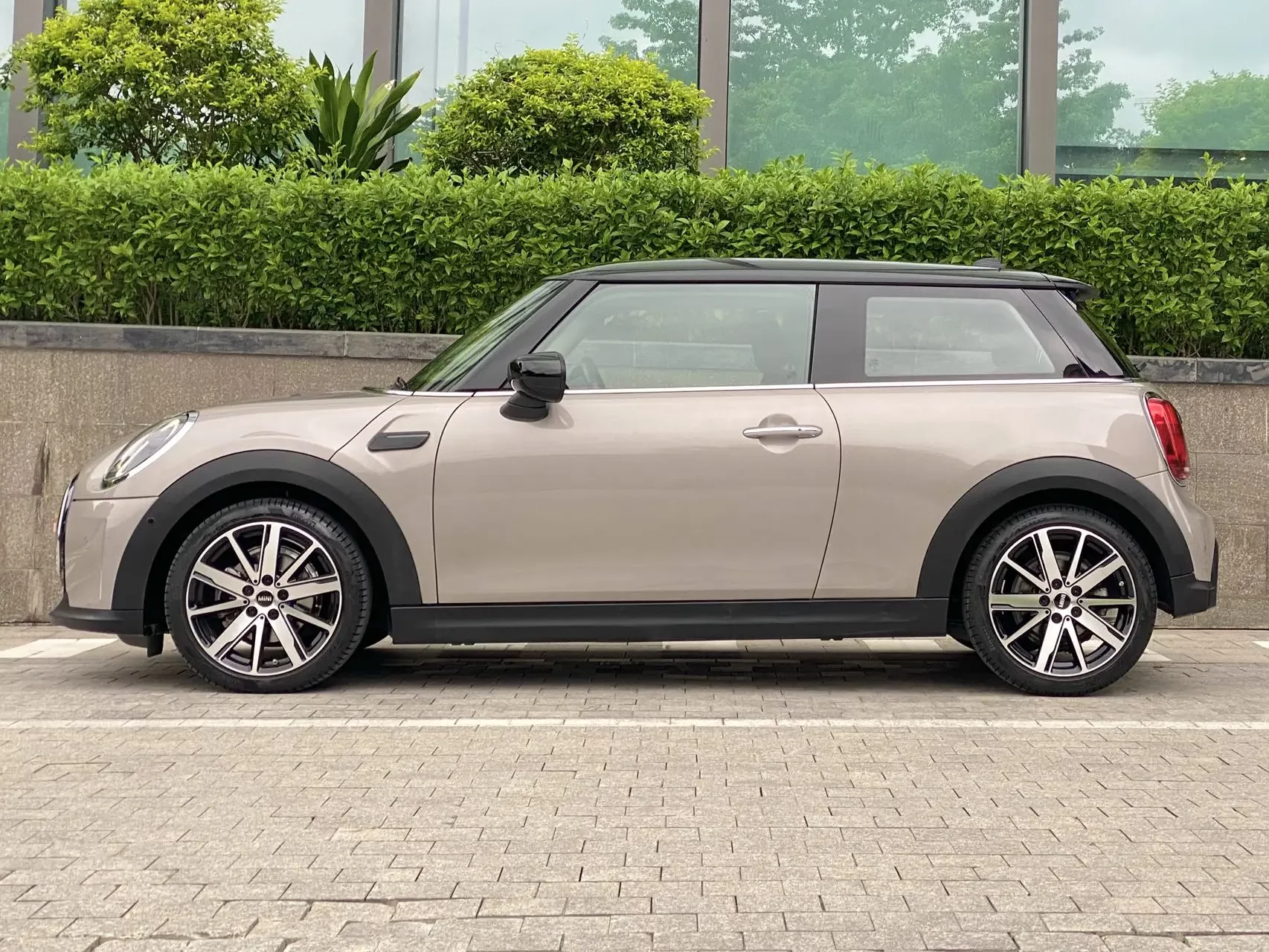 MINI MINI