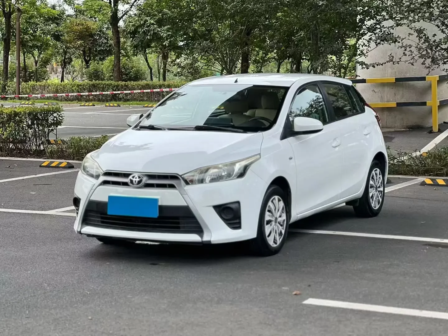 Toyota Yaris L