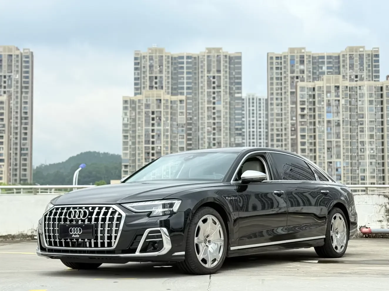AUDI A8