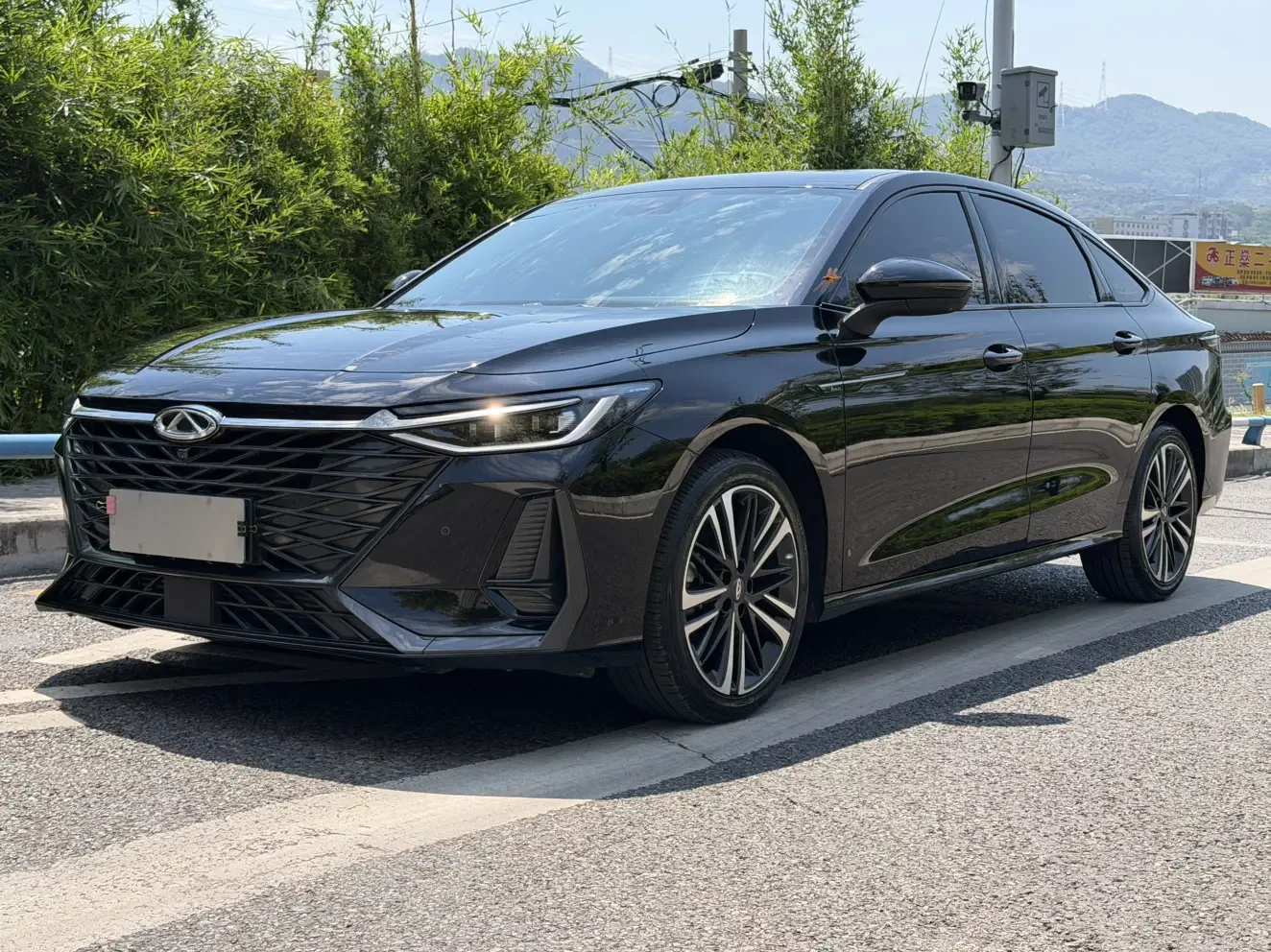 Chery Arrizo 8