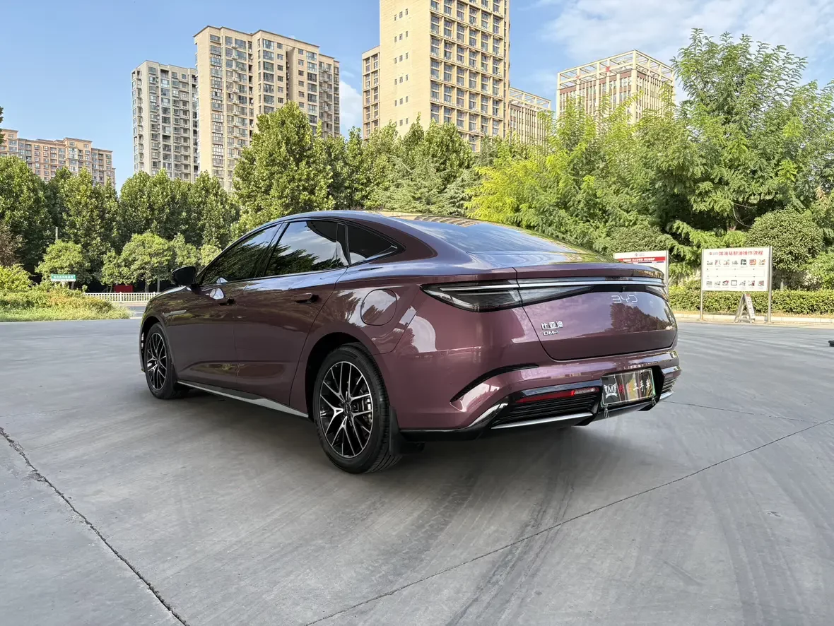 BYD Seal 07DM