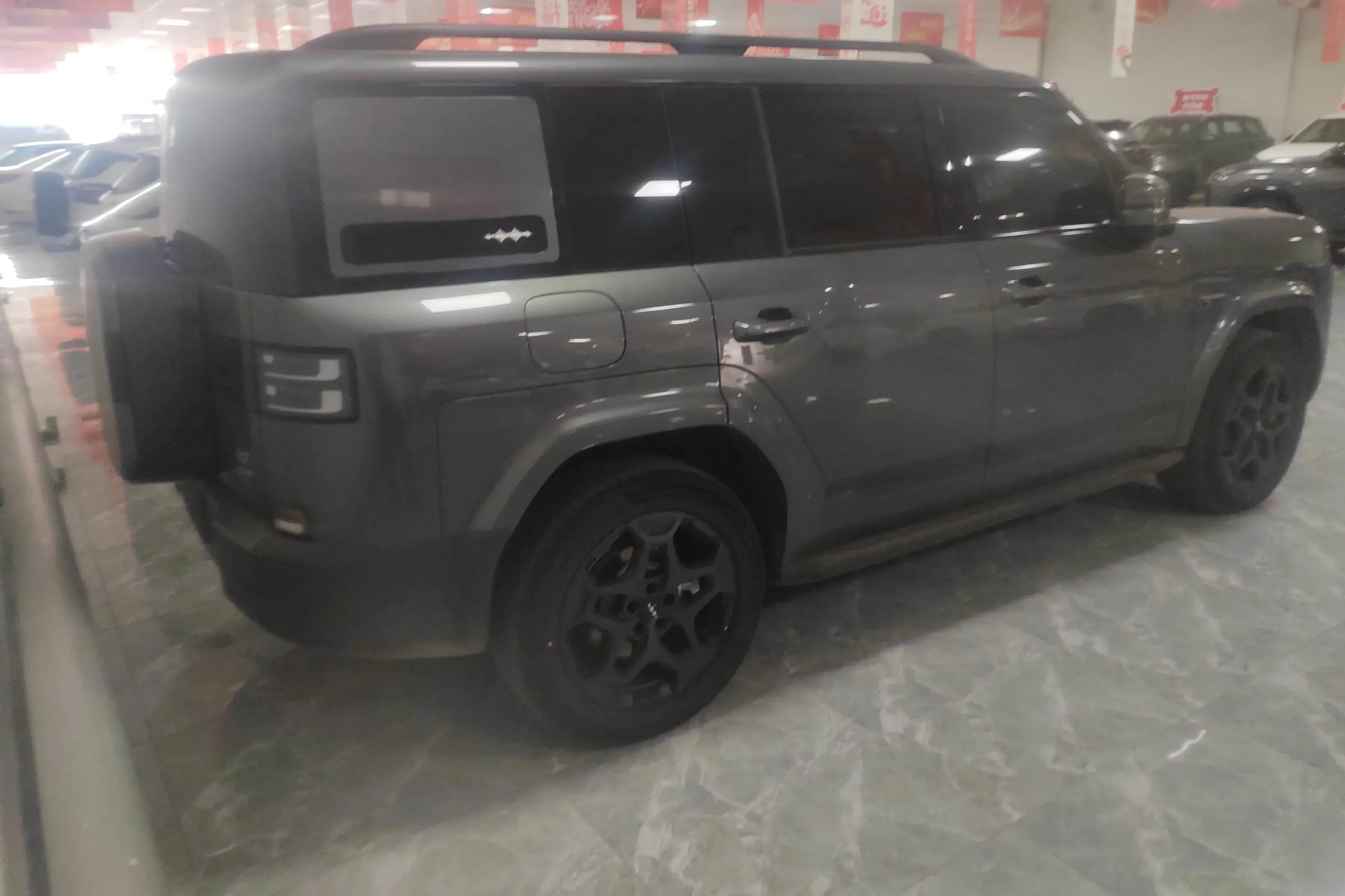 BYD Leopard Titanium 7 PHEV