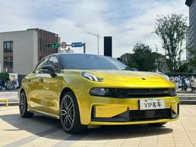 Lynk & Co 03
