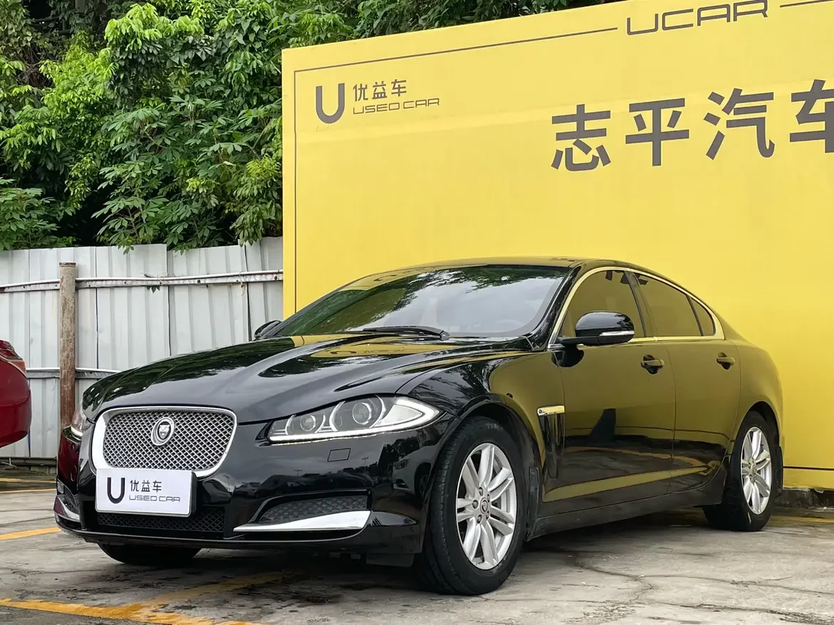 Jaguar XF