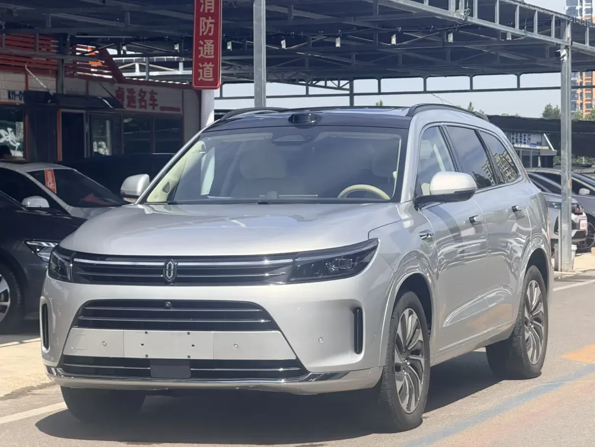 AITO M7