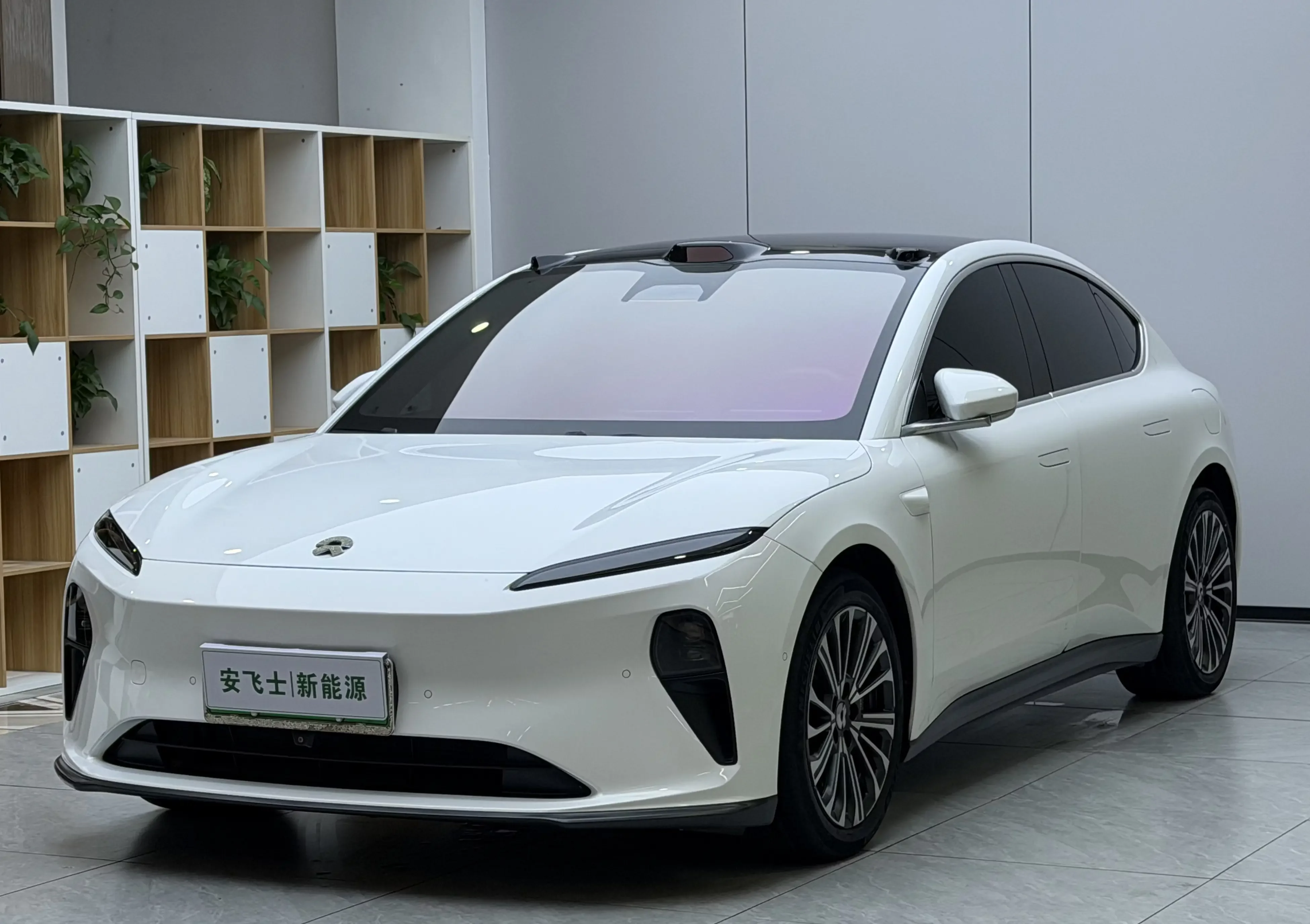NIO ET5