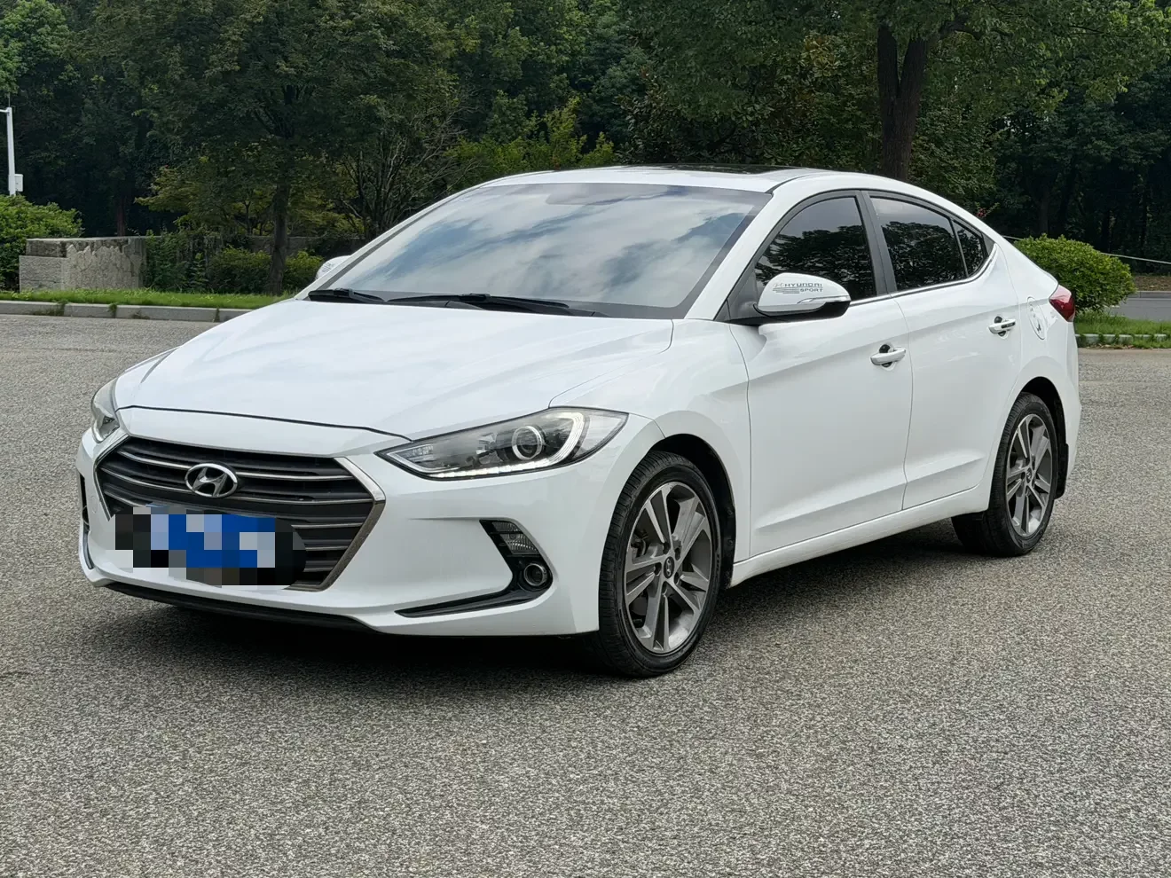 Hyundai Elantra Lingdong