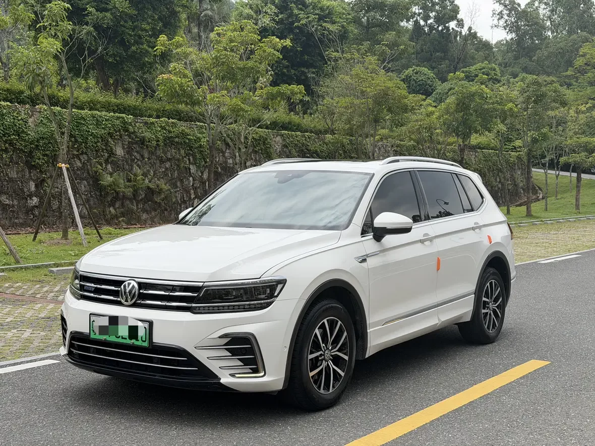 Volkswagen Tiguan L PHEV