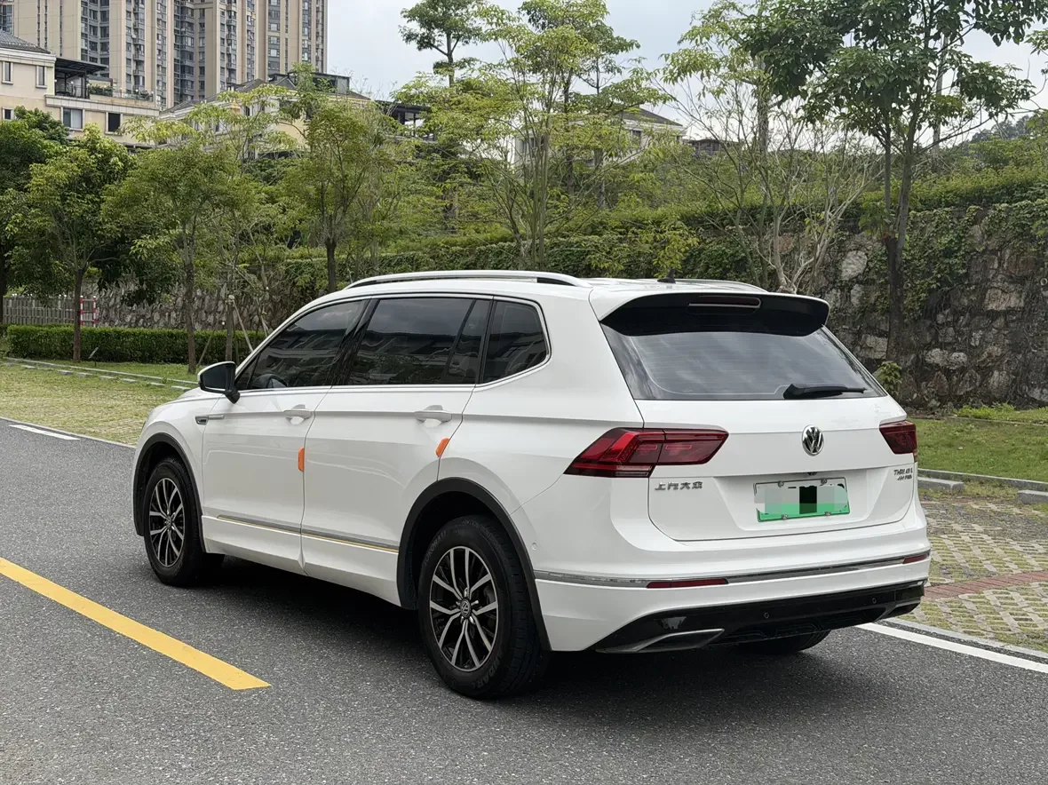 Volkswagen Tiguan L PHEV