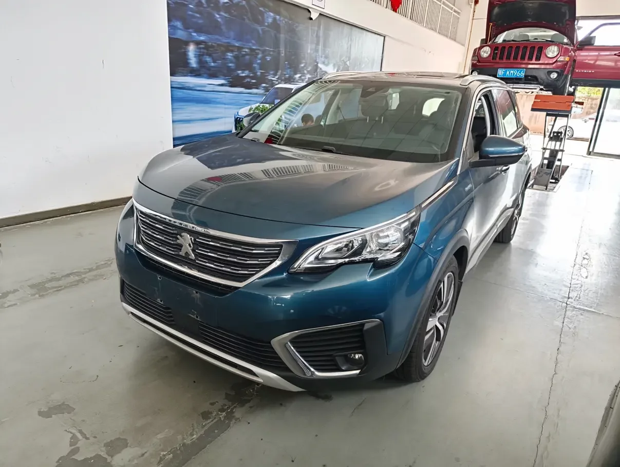 Peugeot 5008