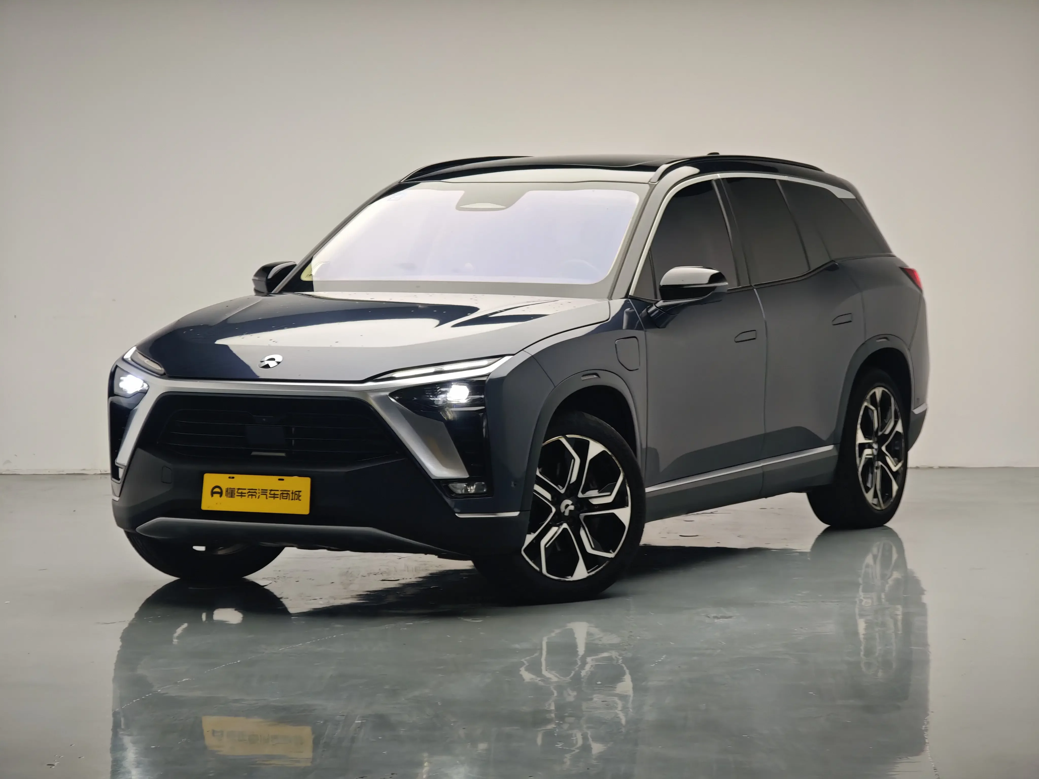 NIO ES8