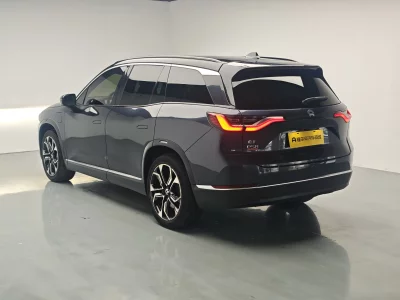 NIO ES8