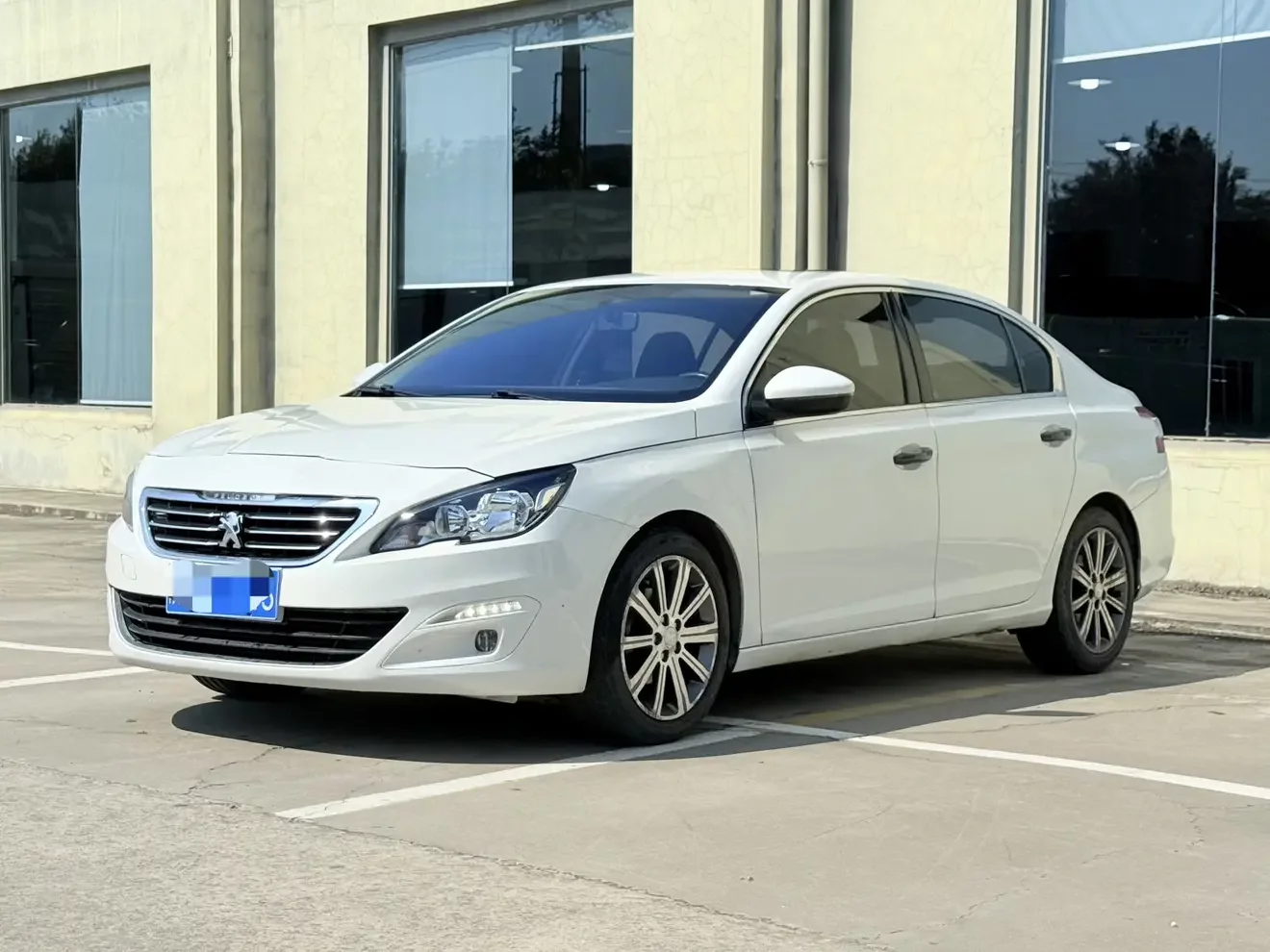 Peugeot 408