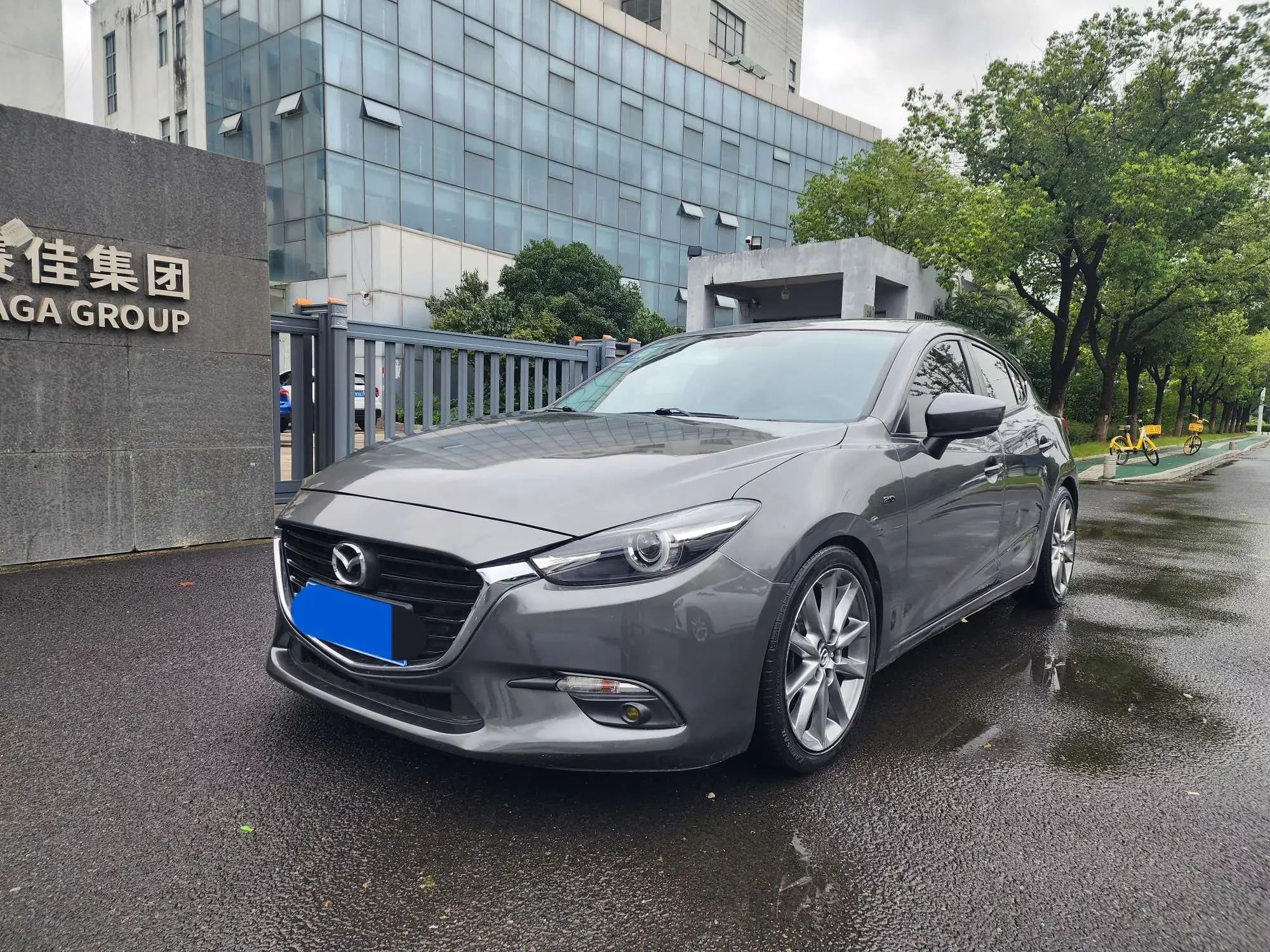 Mazda Axela