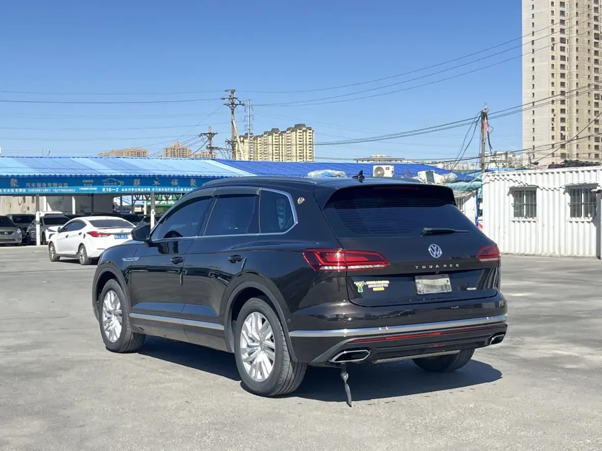 Volkswagen Touareg