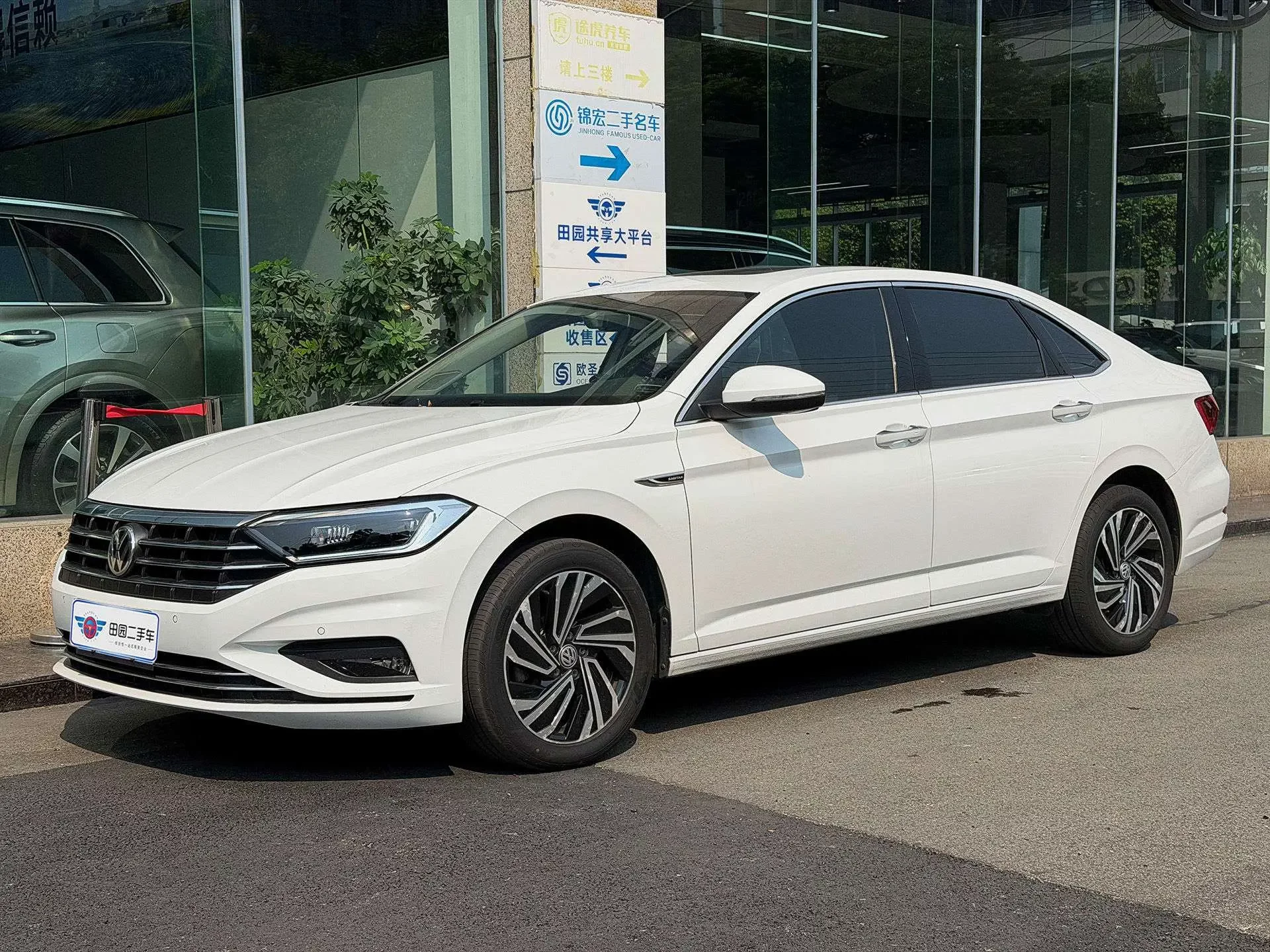 Volkswagen Sagitar