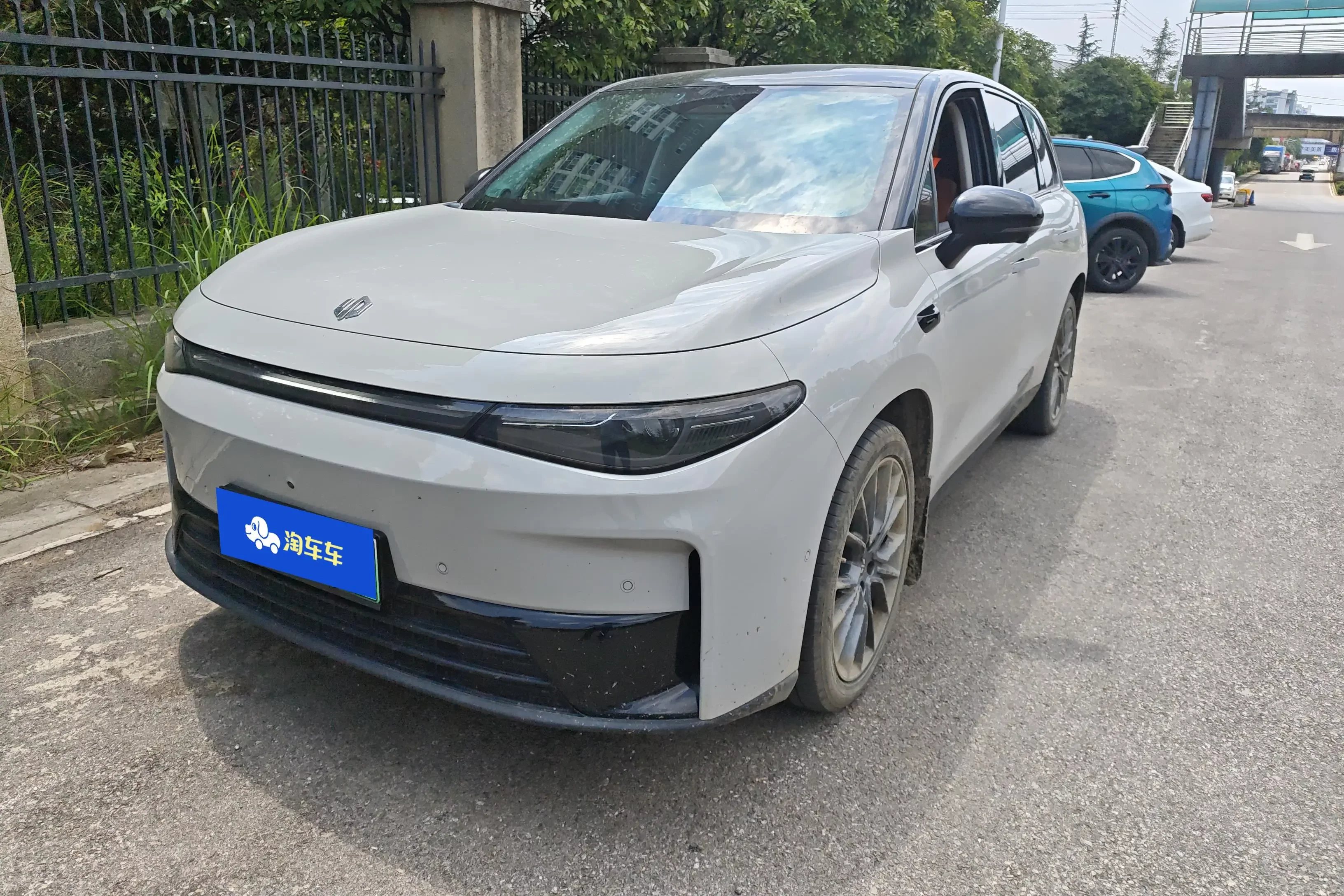 Leapmotor C10