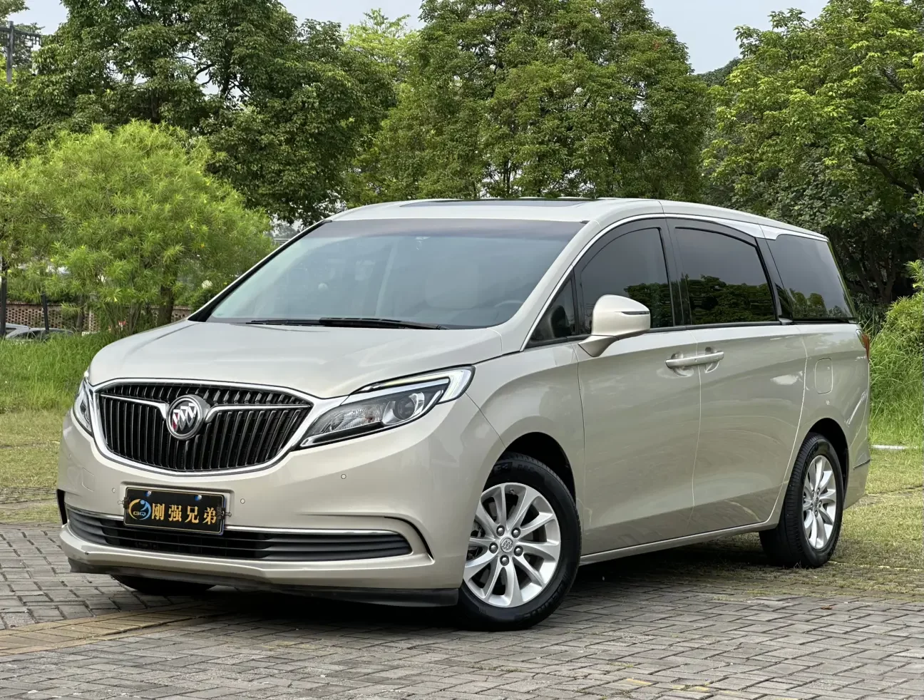 Buick GL8