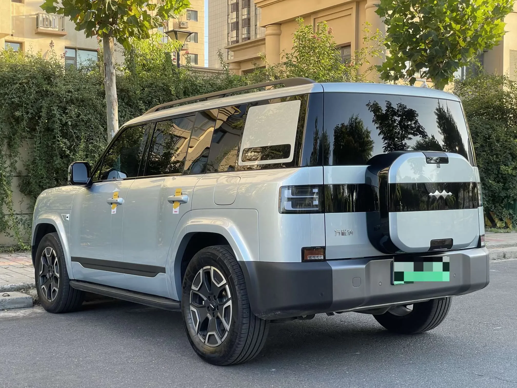 BYD Leopard Titanium 7 PHEV