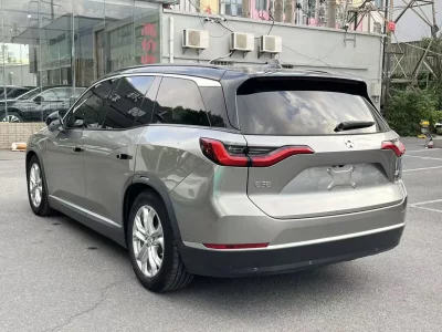 NIO ES8