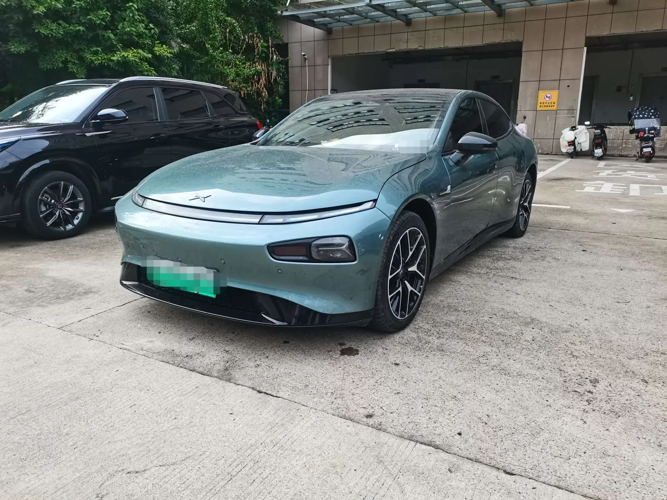 XPeng P7