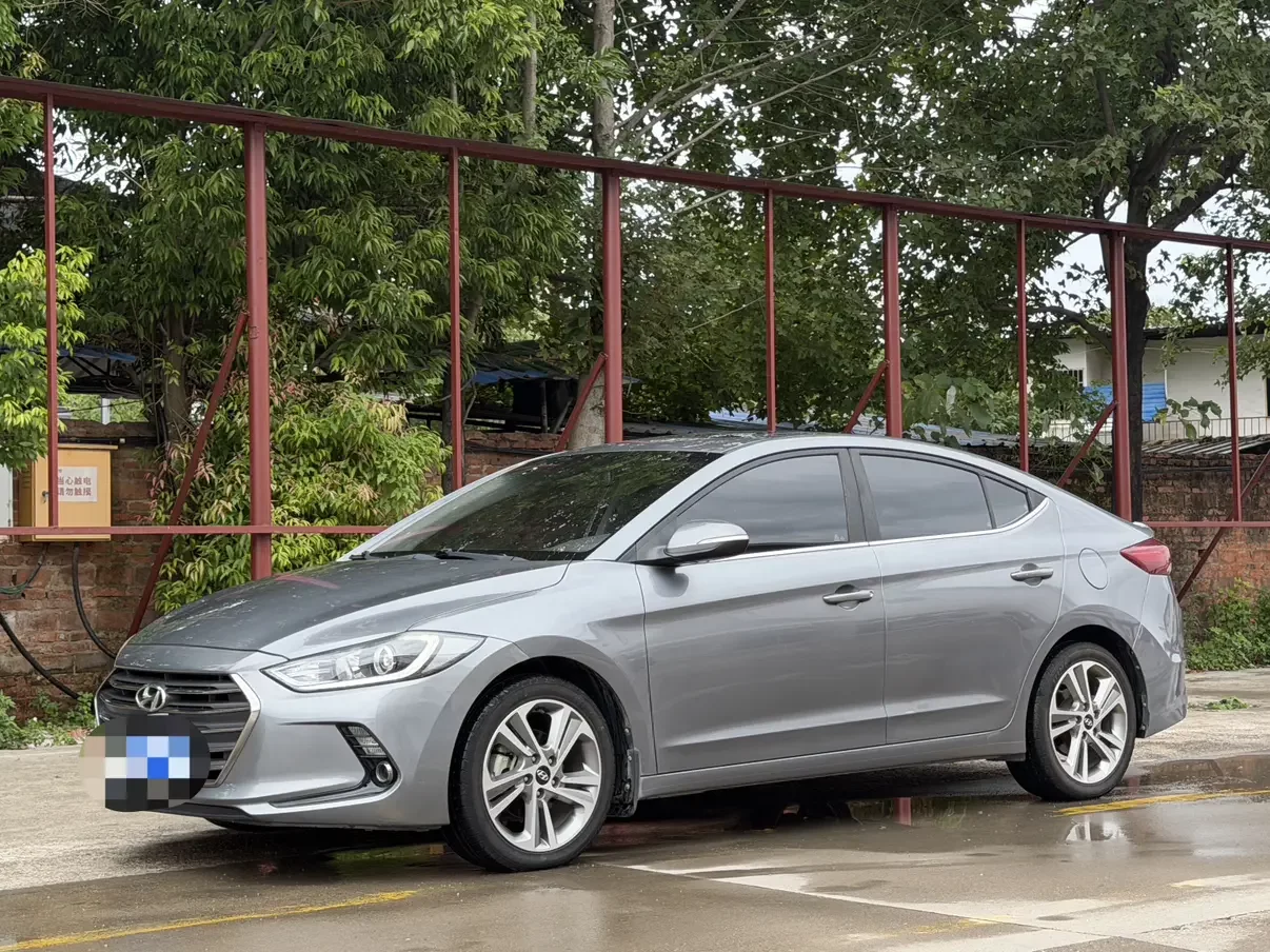 Hyundai Elantra Lingdong