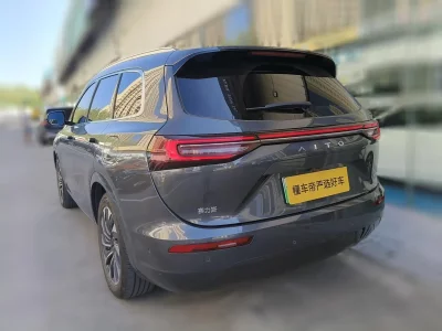 AITO M7