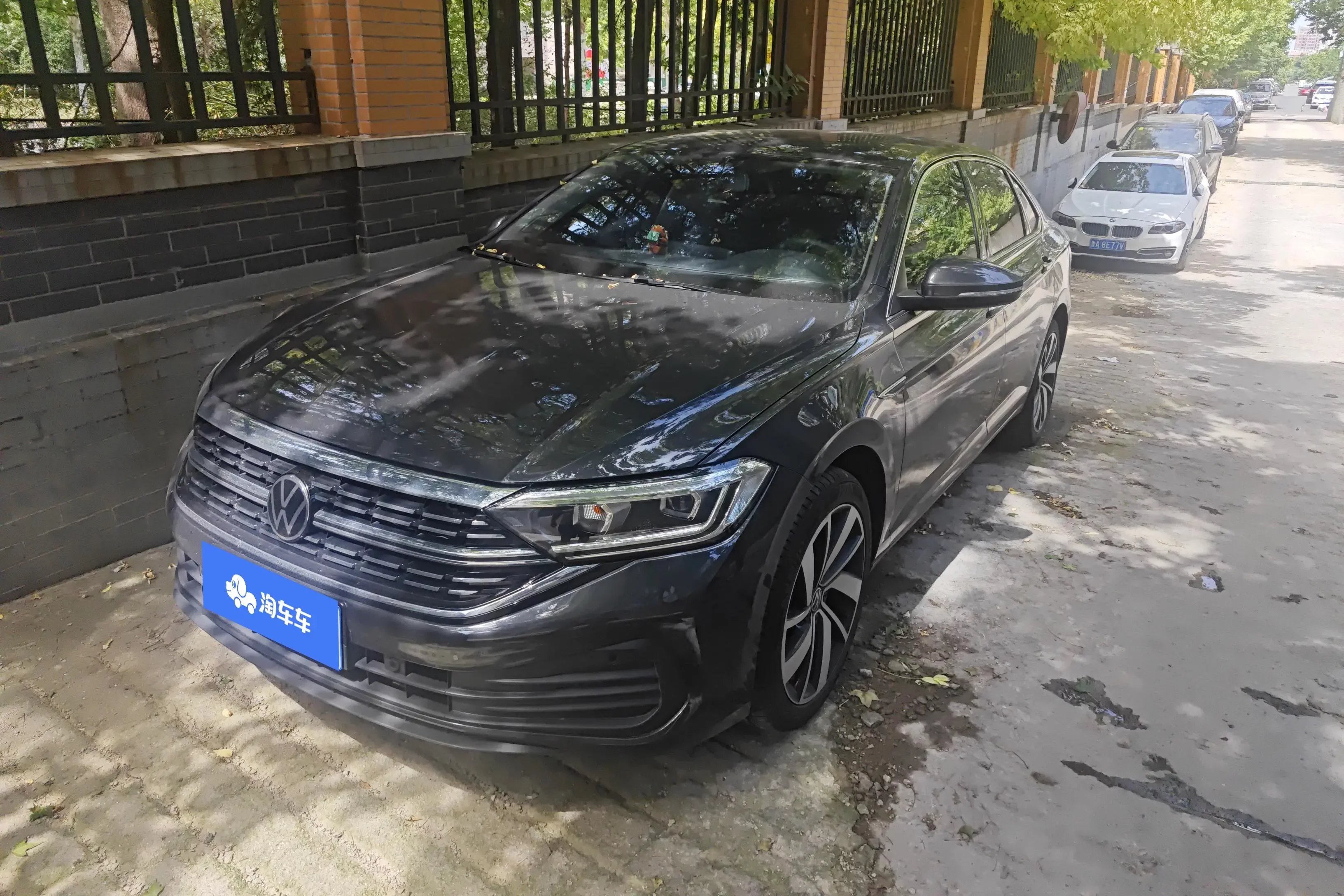 Volkswagen Sagitar