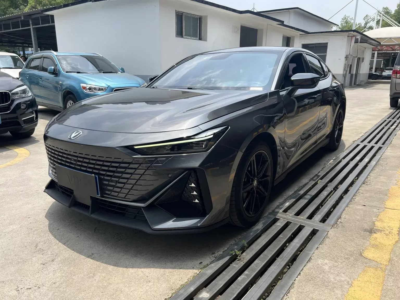 CHANGAN UNI-V