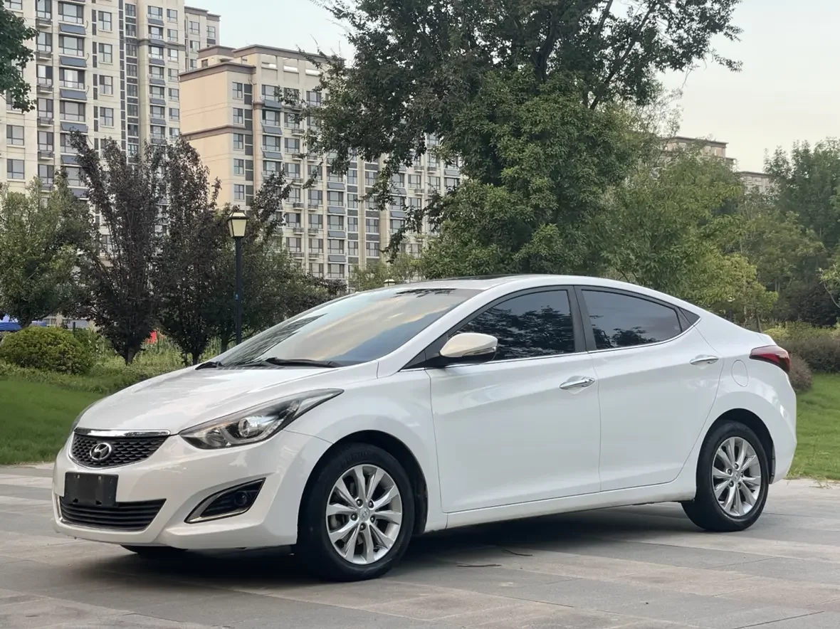 Hyundai Elantra