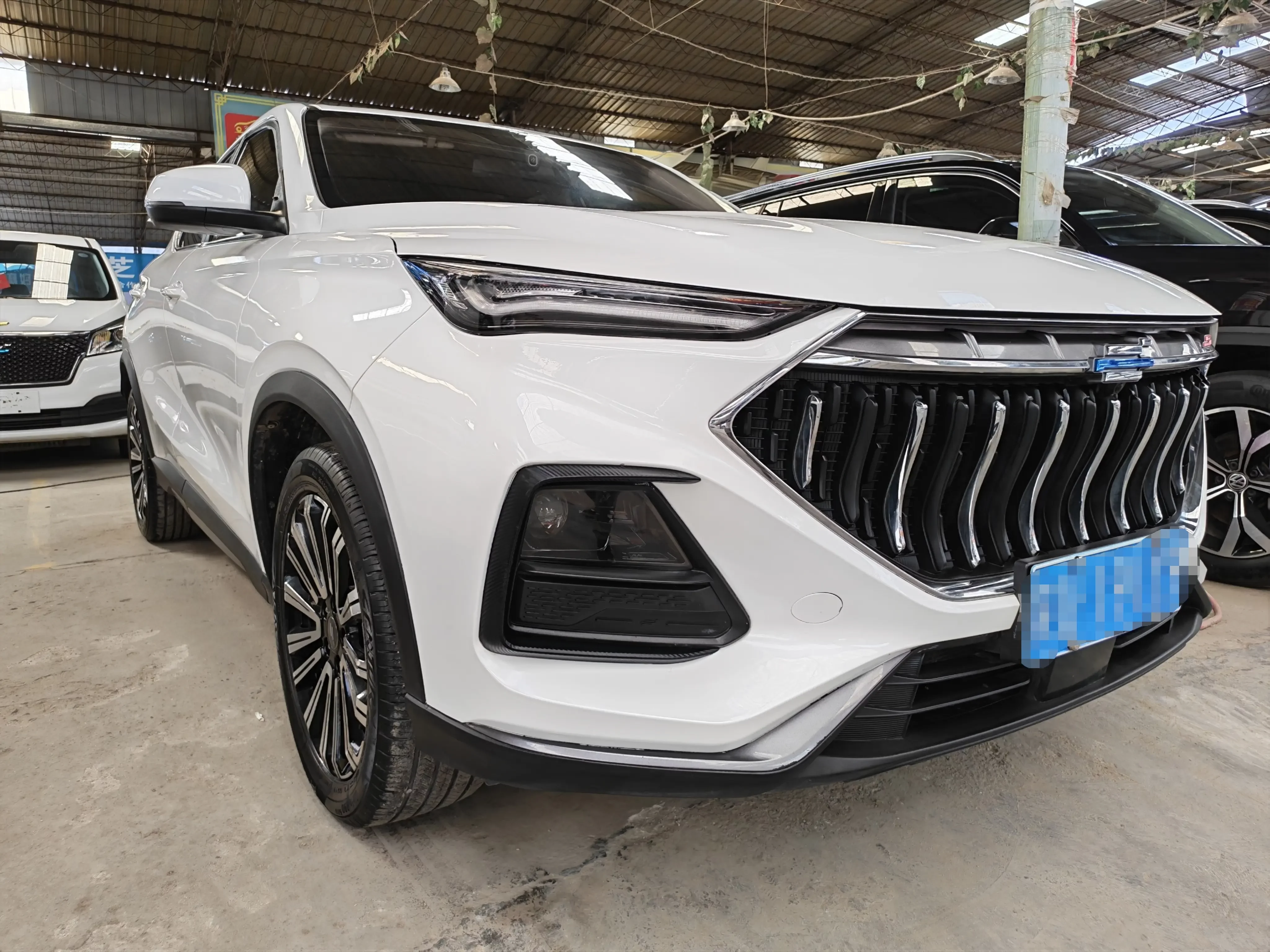 Oshan Changan Auchan X5