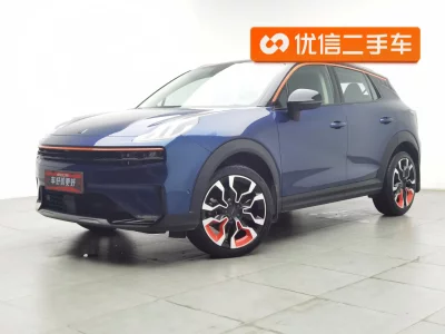 Lynk & Co 06