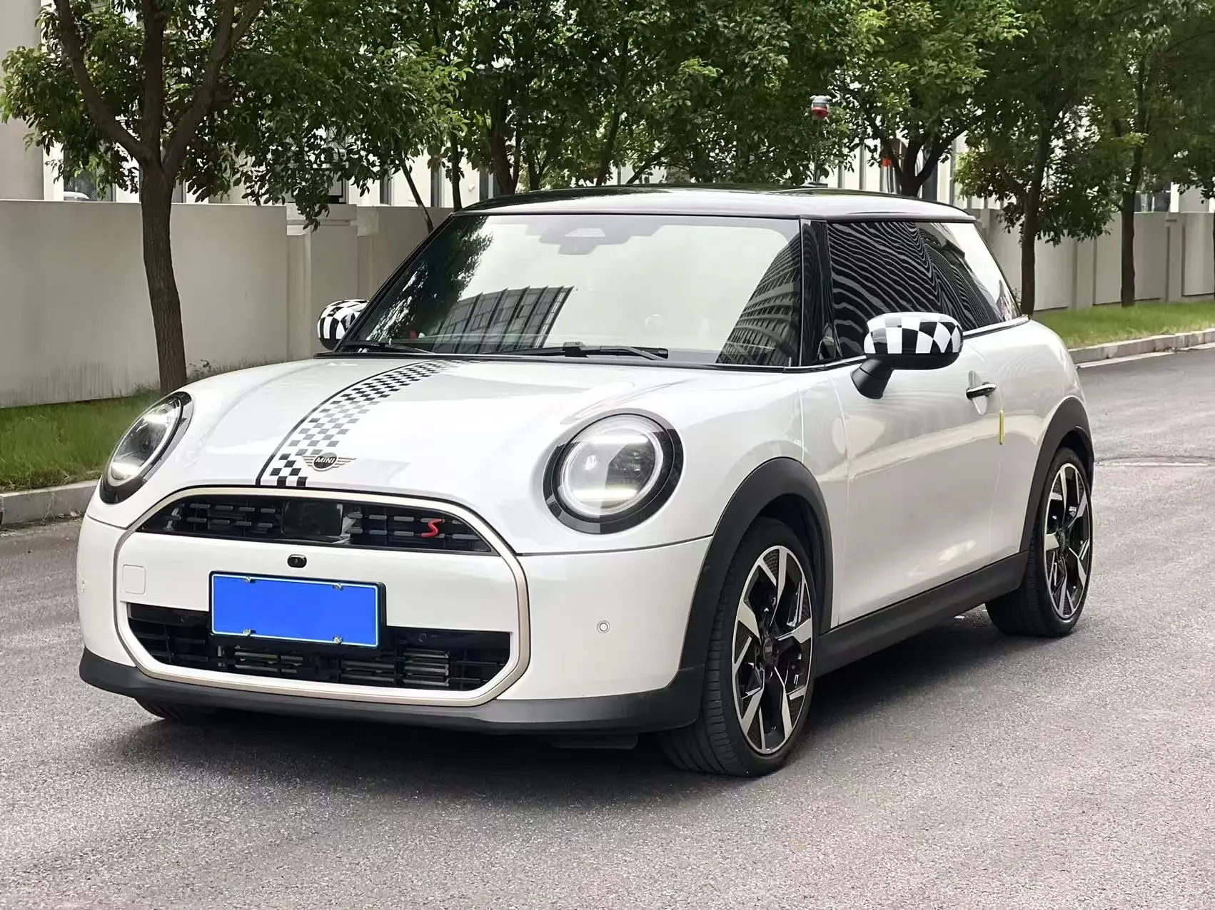 MINI MINI