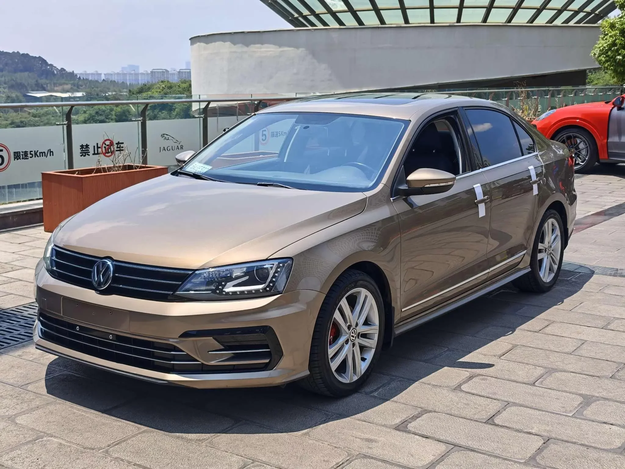 Volkswagen Sagitar