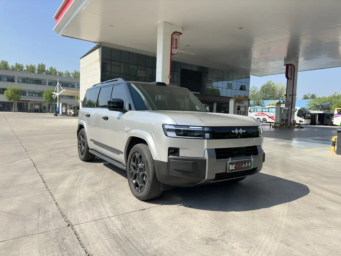 BYD Leopard Titanium 7 PHEV
