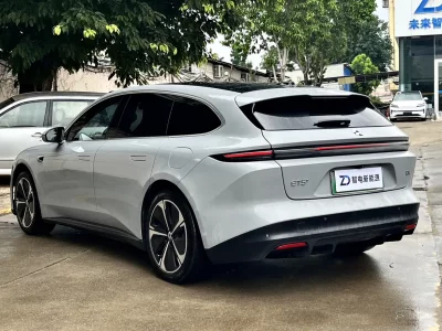 NIO ET5T