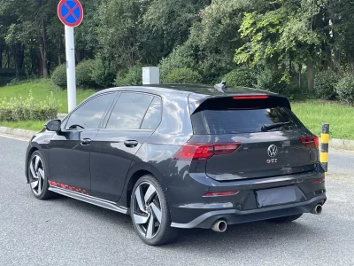 Volkswagen Golf GTI