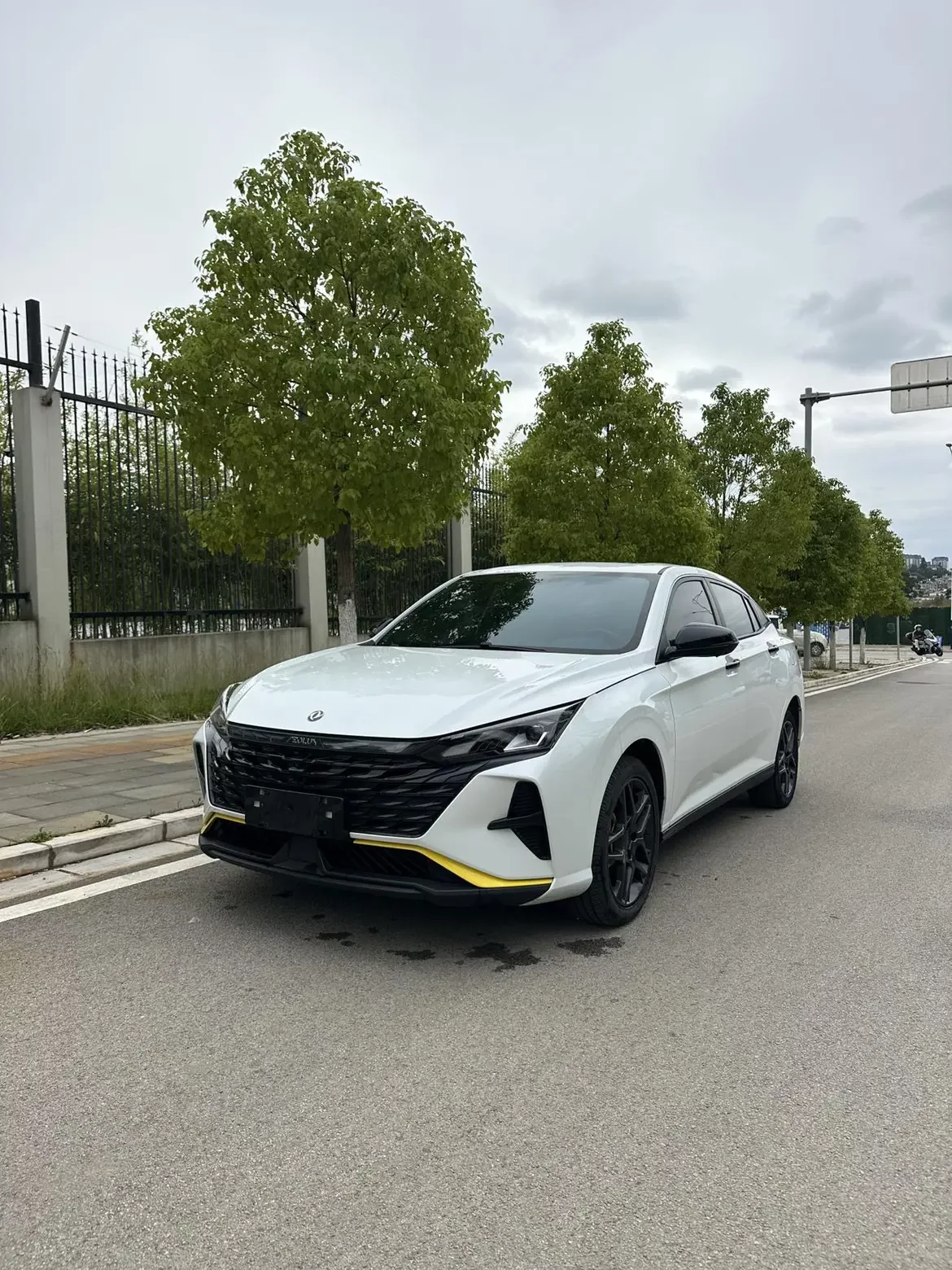 Dongfeng Yixuan