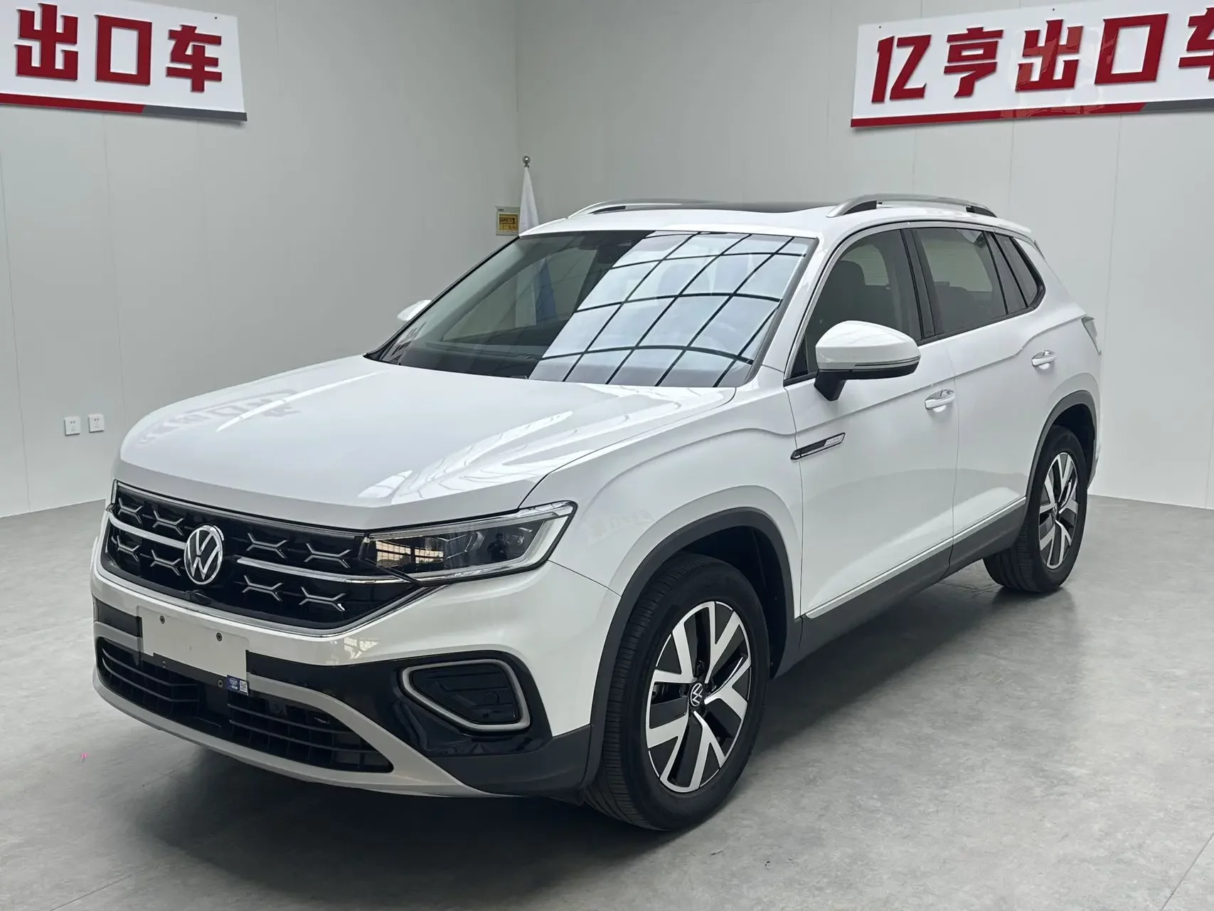 VOLKSWAGEN TAYRON