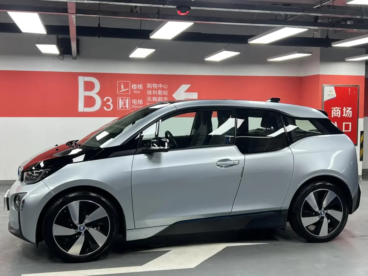 BMW i3