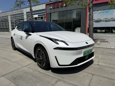 Lynk & Co 07 EM-P
