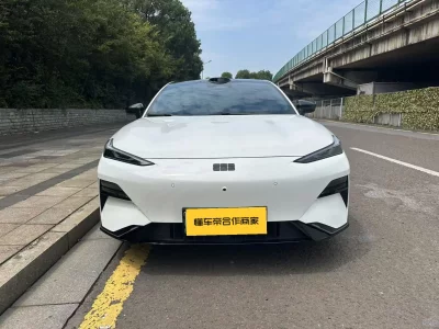 Geely Galaxy E8