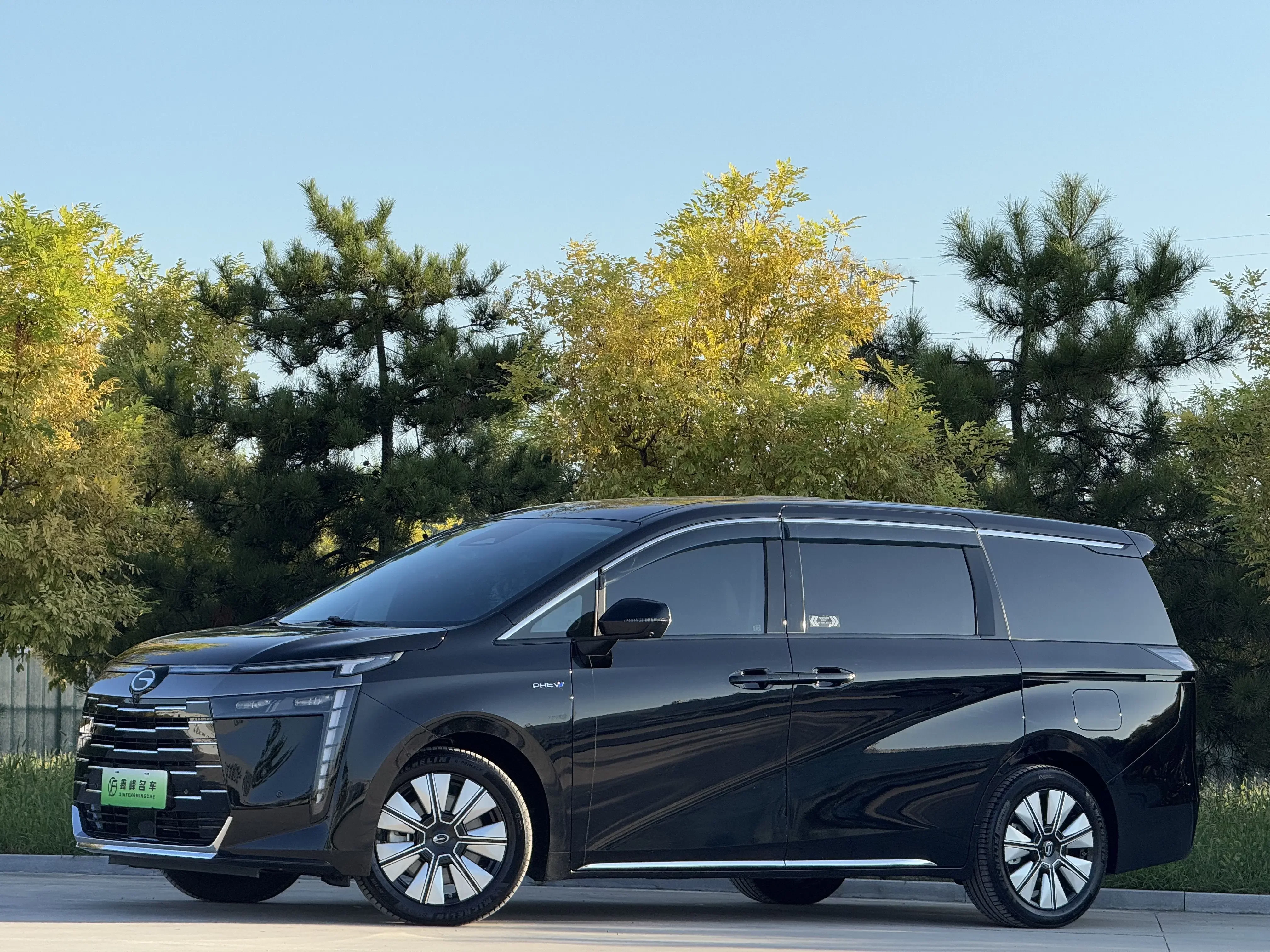 GAC Trumpchi E8 PHEV