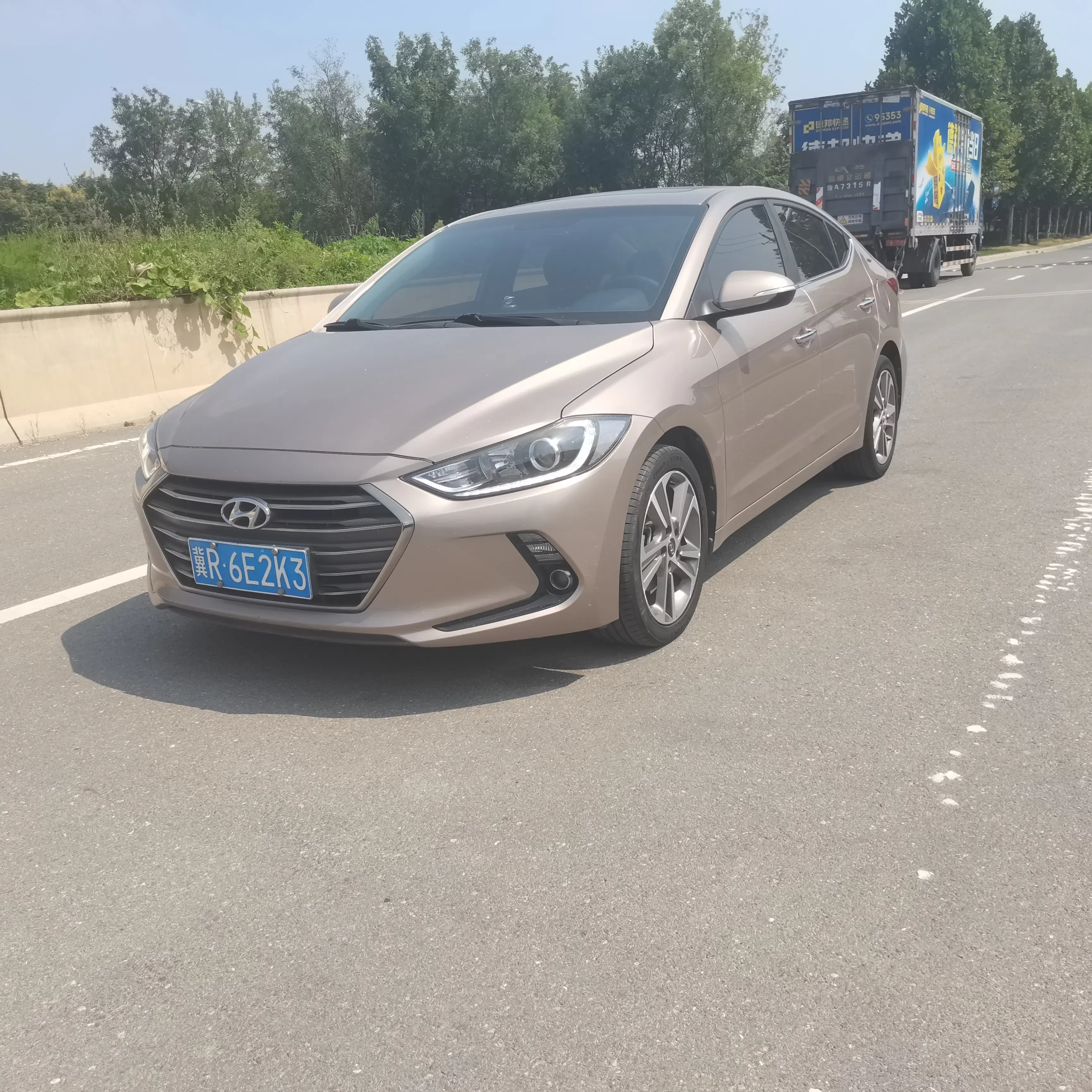 Hyundai Elantra Lingdong